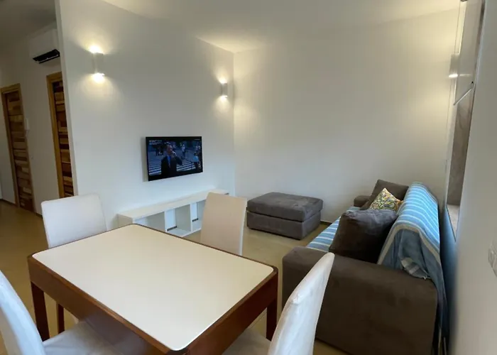 Newly Renovated 13a Olbia