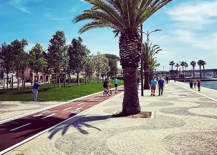 Newly Renovated 13a *